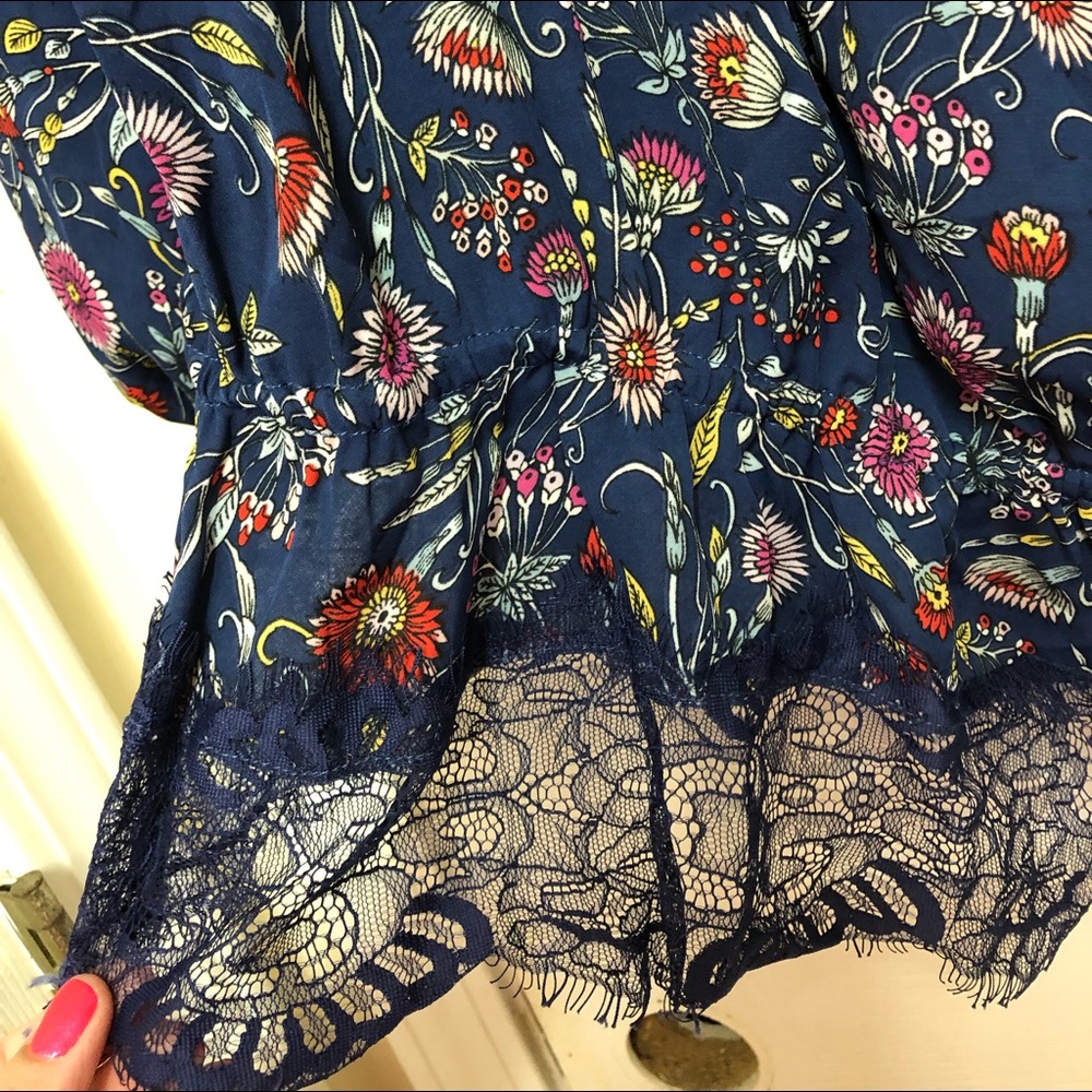 Pretty Jessica Simpson shirt - Picture 4 of 6